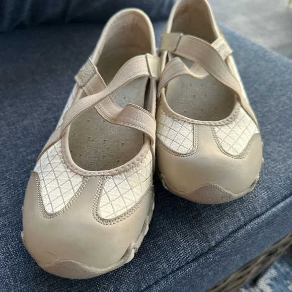 Skechers Beige Women's Athletic Shoes - Picture 7 of 10